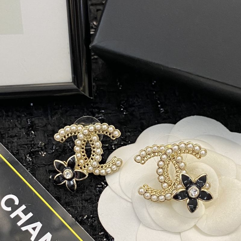 Ch**el earrings